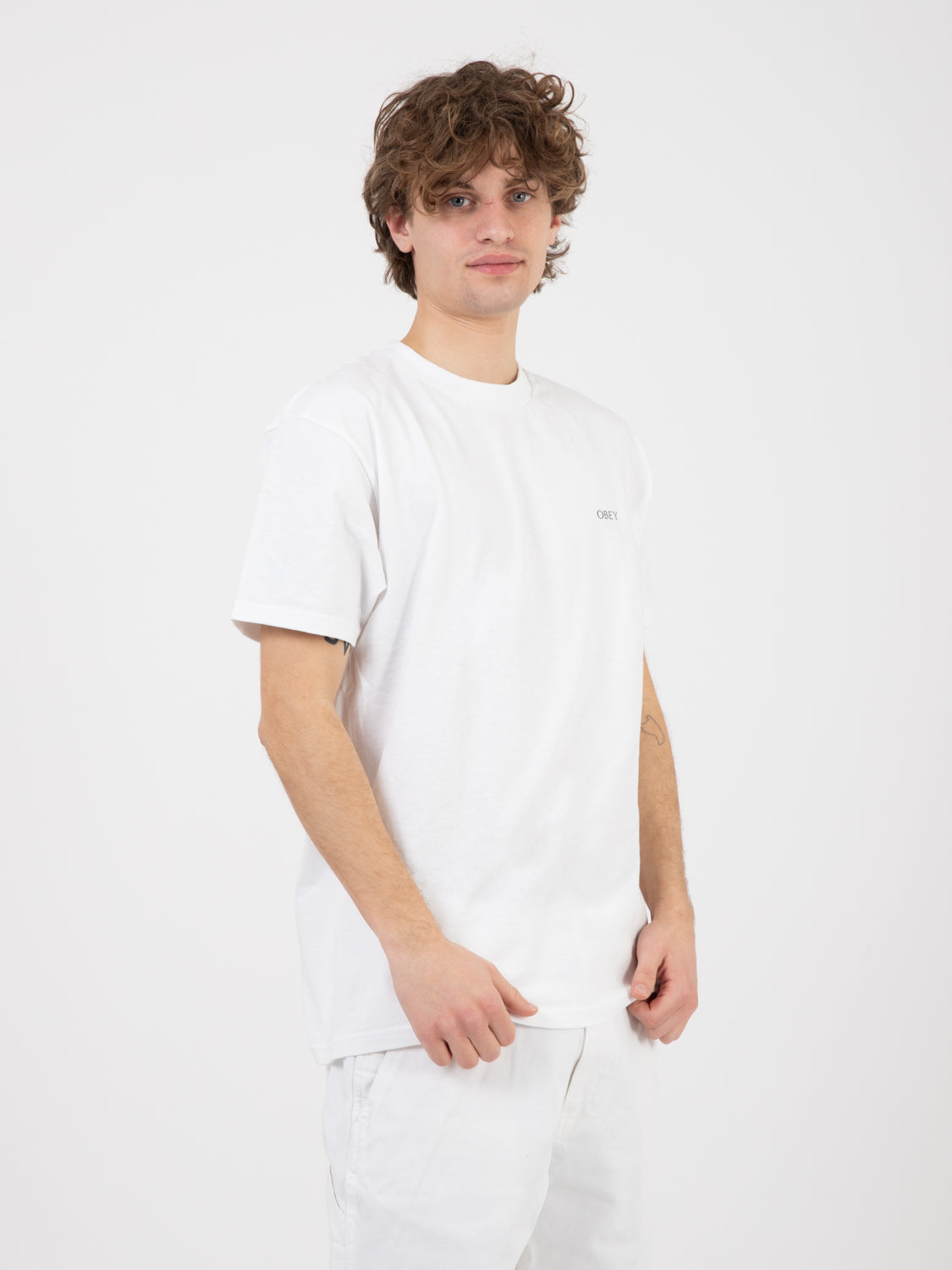 T-Shirts Rise Above white