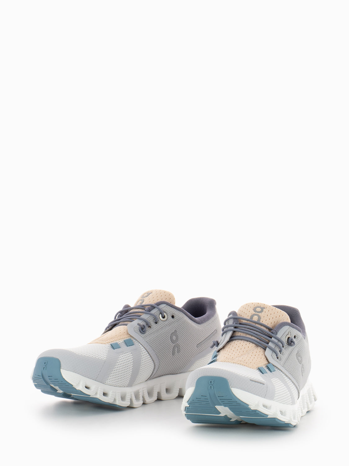 Cloud 5 Push glacier undyed white