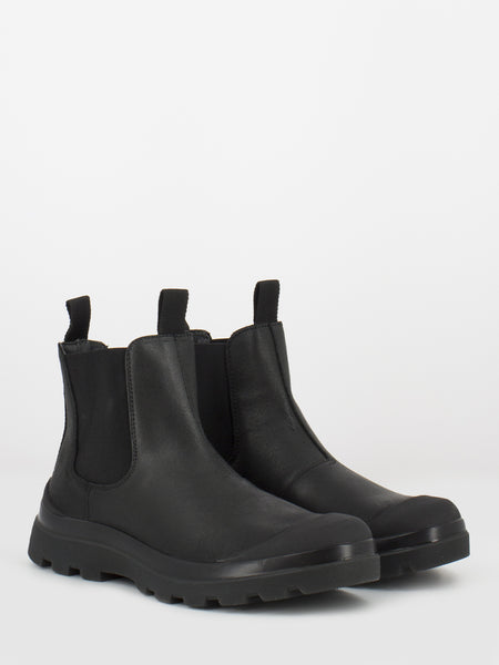 P03 beatle boot waxed suede black
