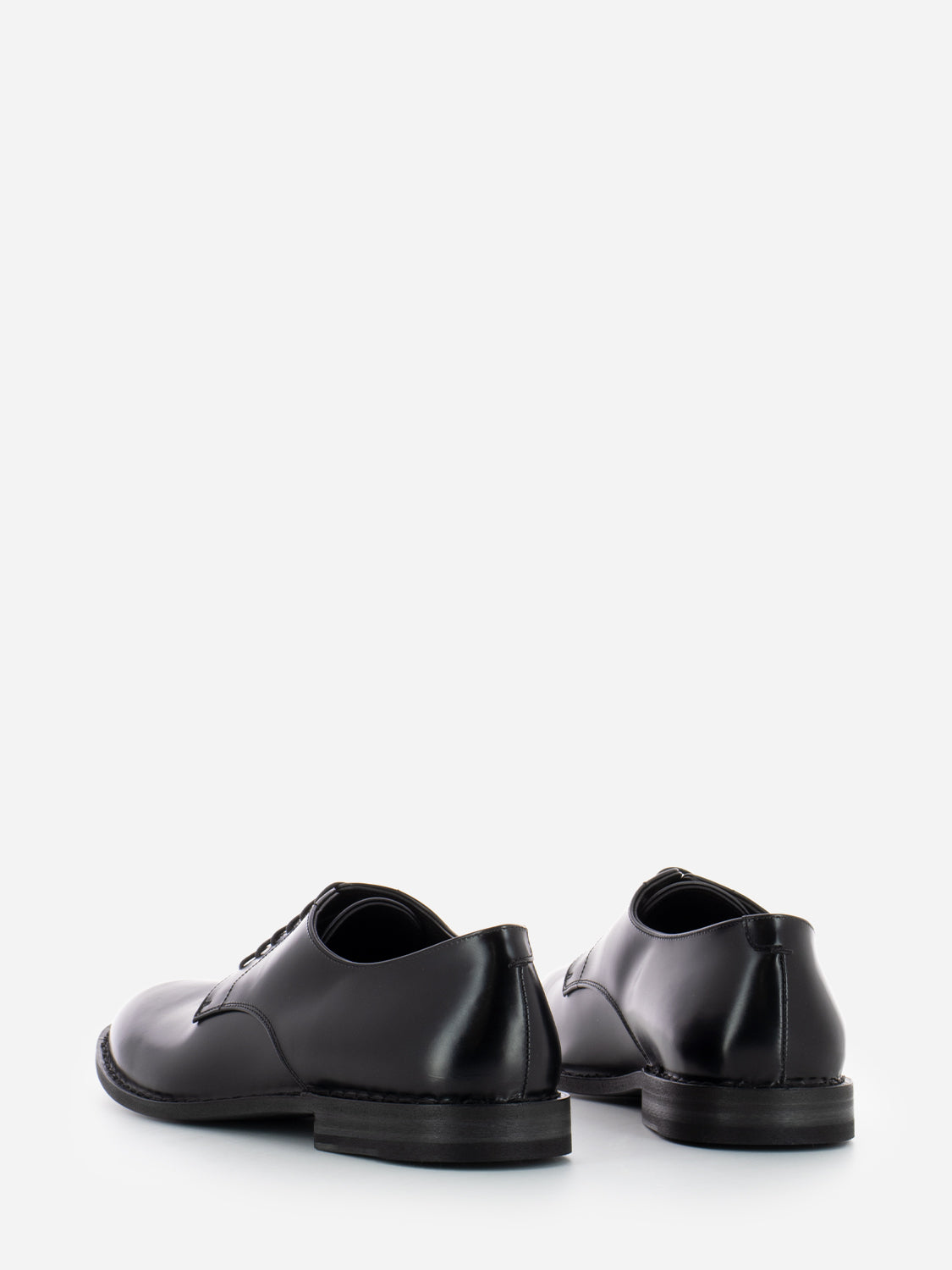 Derby in pelle nero