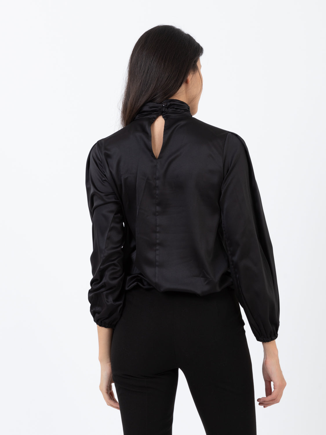 Camicia collo alto nera in raso