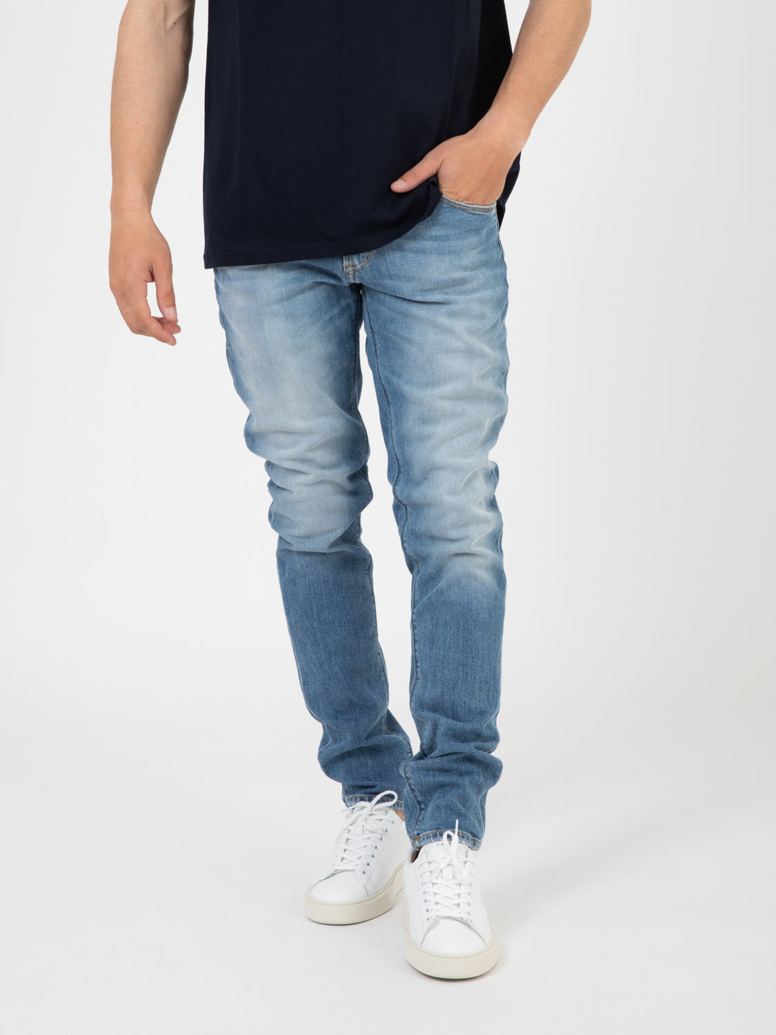 Tom light denim jeans