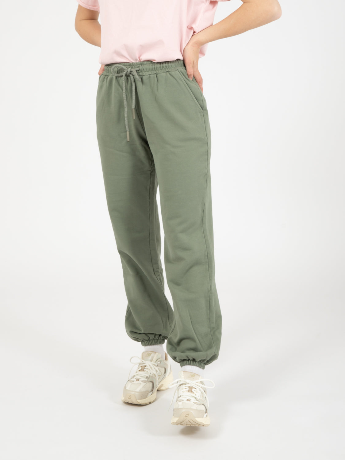 Basic olive trousers