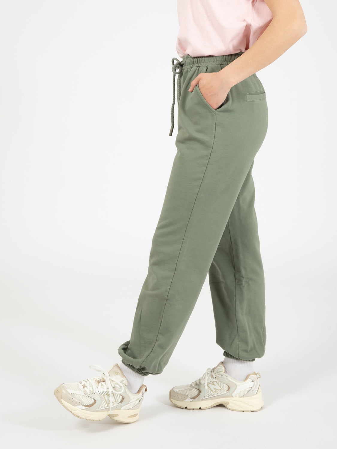 Basic olive trousers