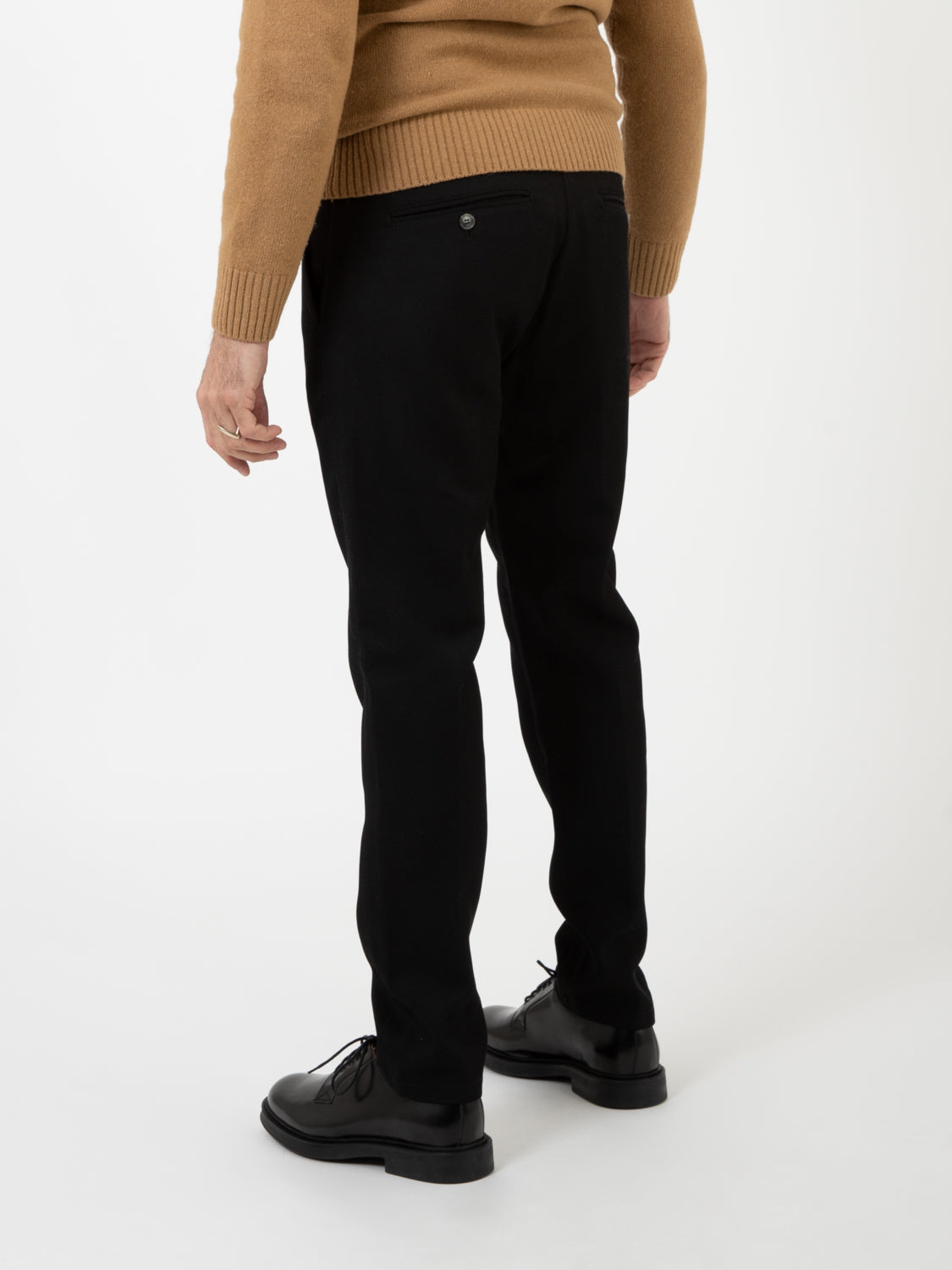 Pantalone nero in lana cover