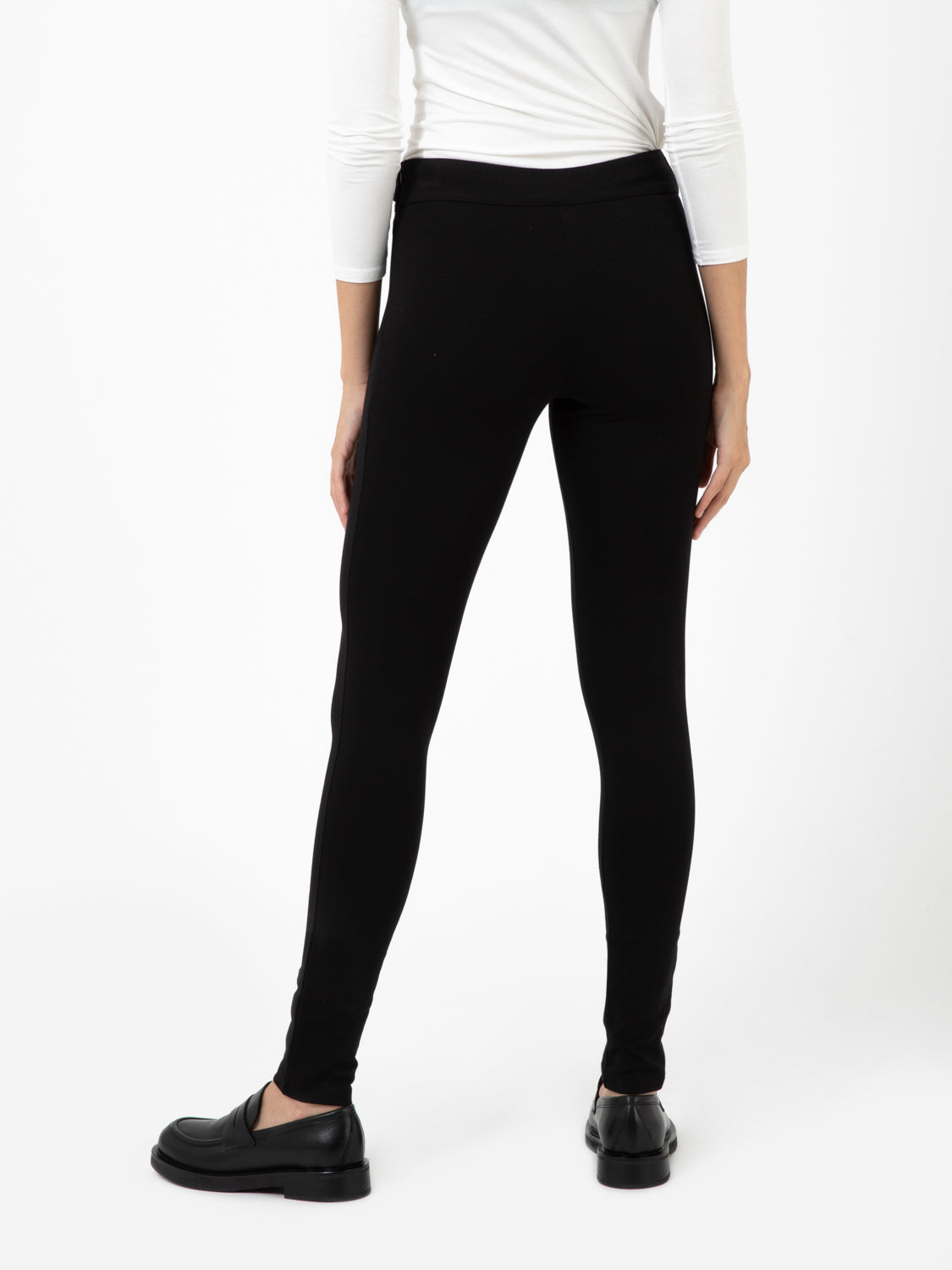 Pantaloni neri elasticizzati
