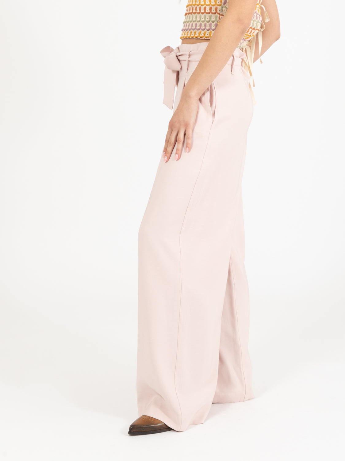 Palazzo pants with pink belt