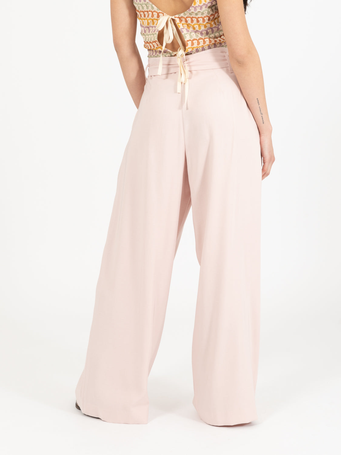 Palazzo pants with pink belt