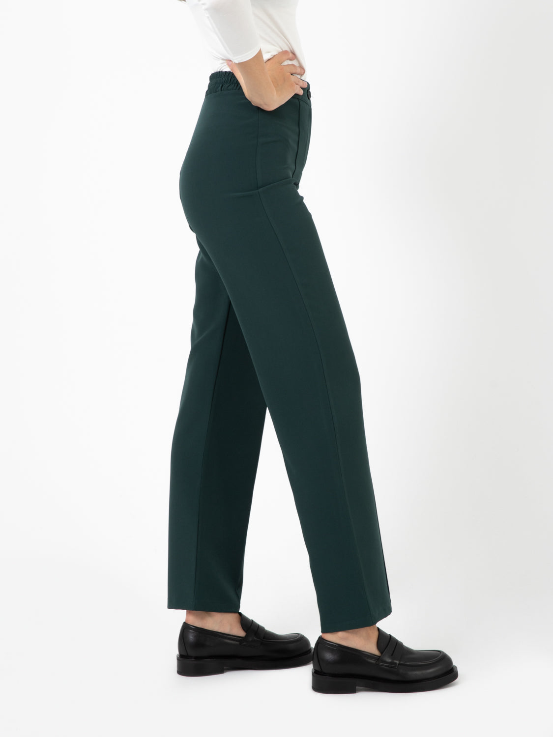 Pantaloni verdi con cucitura frontale