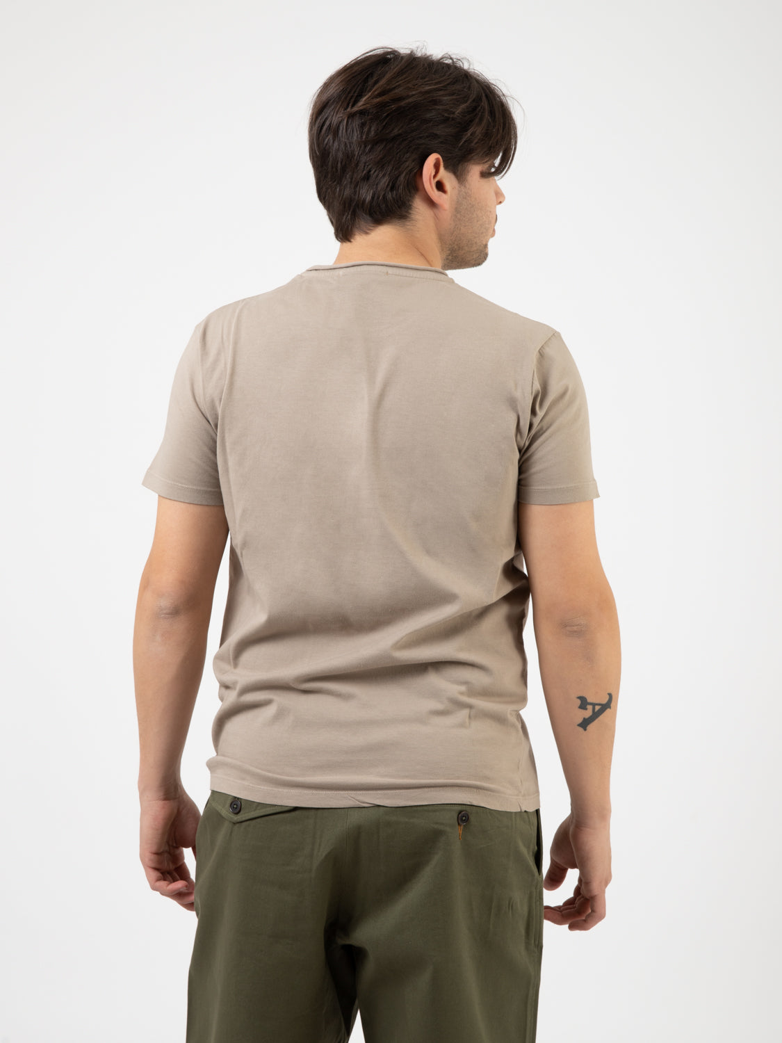 T-shirt girocollo taglio vivo sabbia