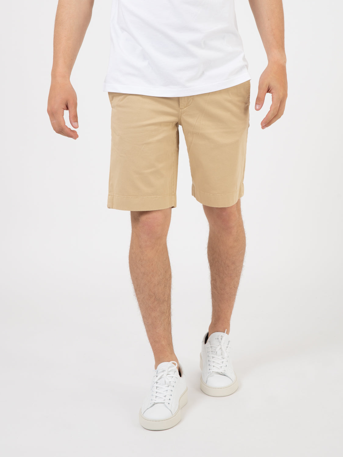 Bermuda Chino tinti beach sand