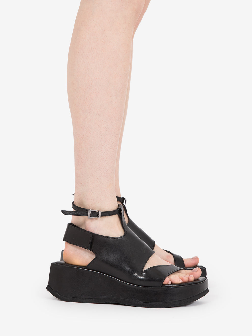 Kinai Black Wedge Sandals