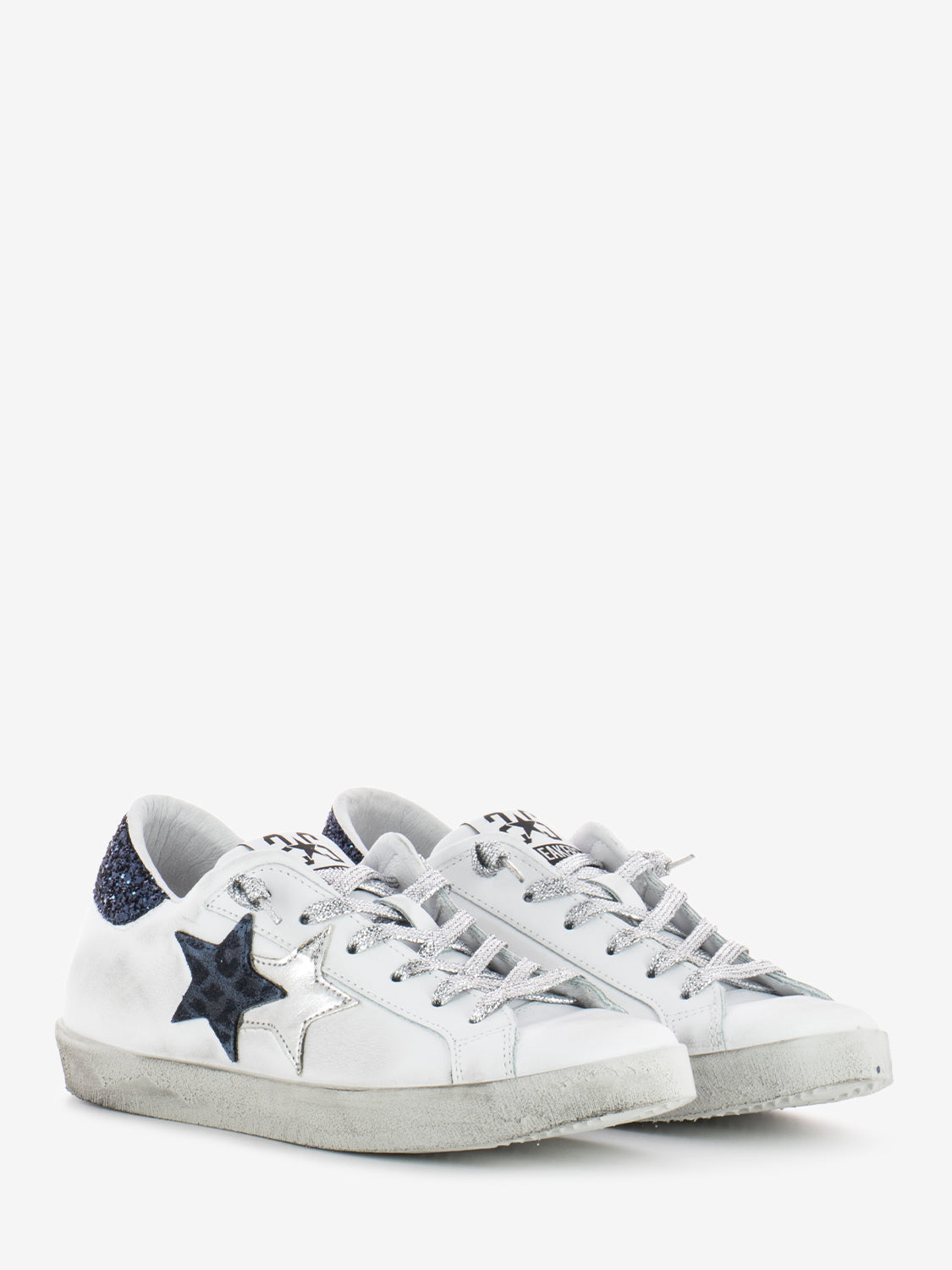 Low sneakers in plain leather / blue / glitter
