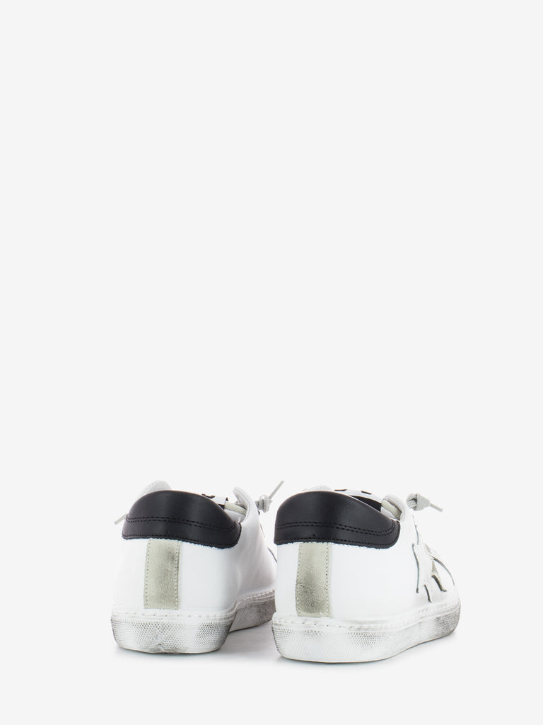 2STAR - Sneakers Low white leather / black details