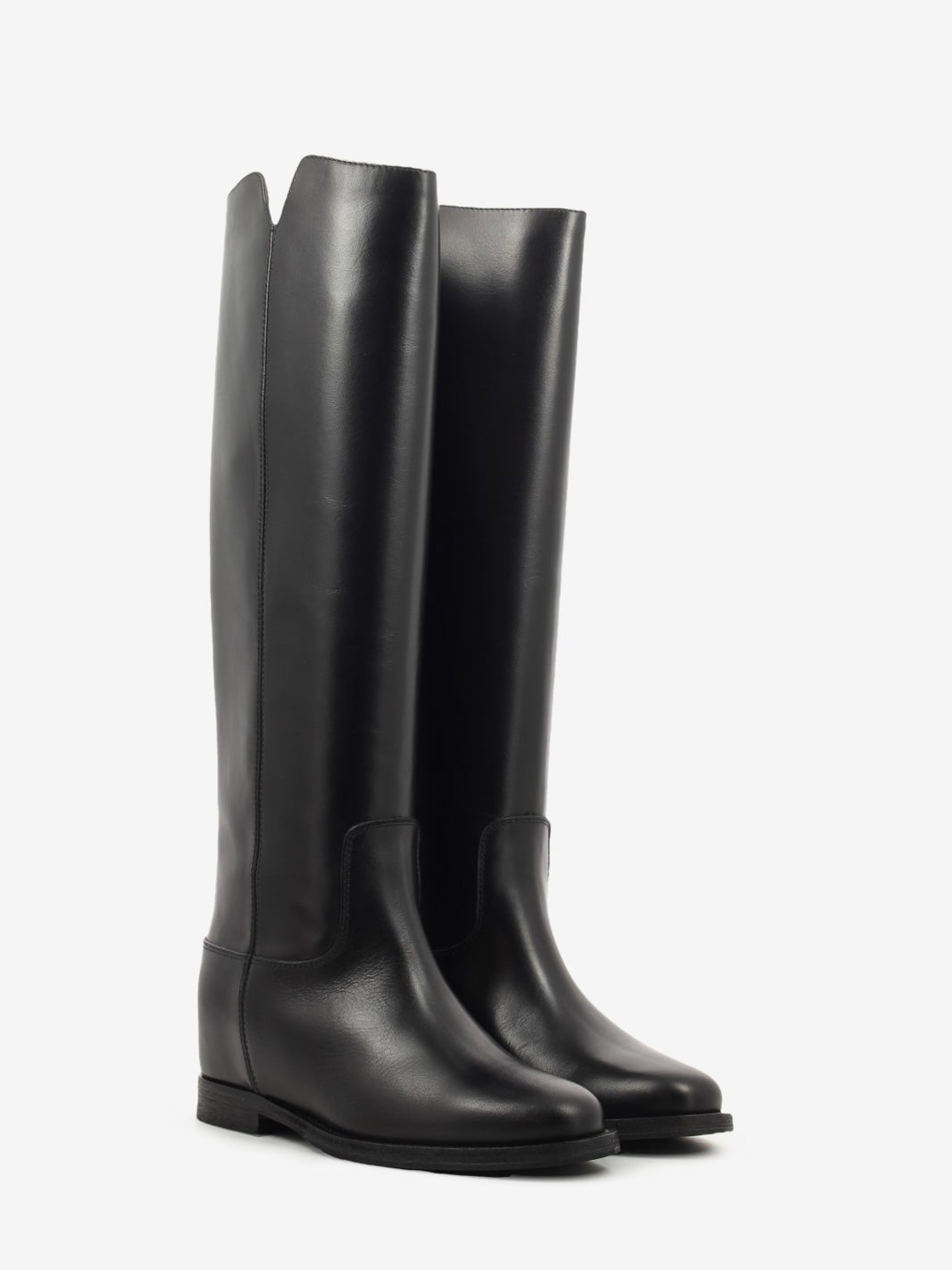 Black velvet side slit boots