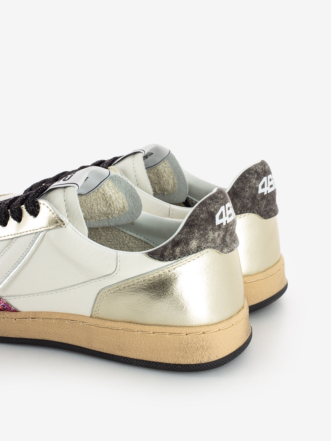 WHITE/GOLD SNEAKER PLAYNEW-D225