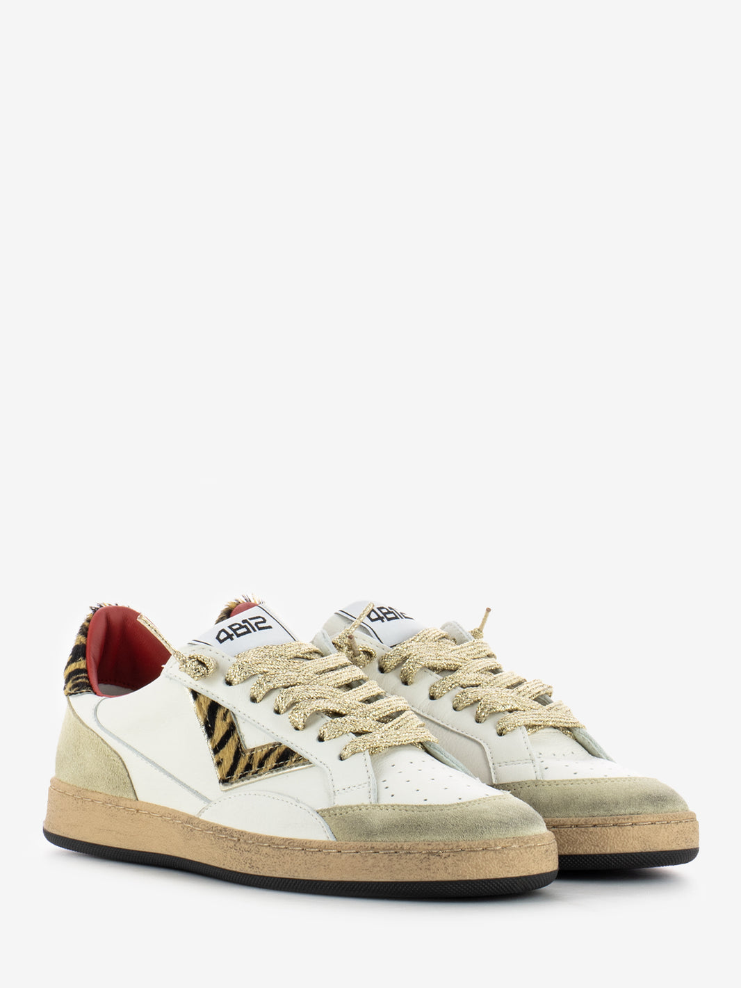 Play New white / leo