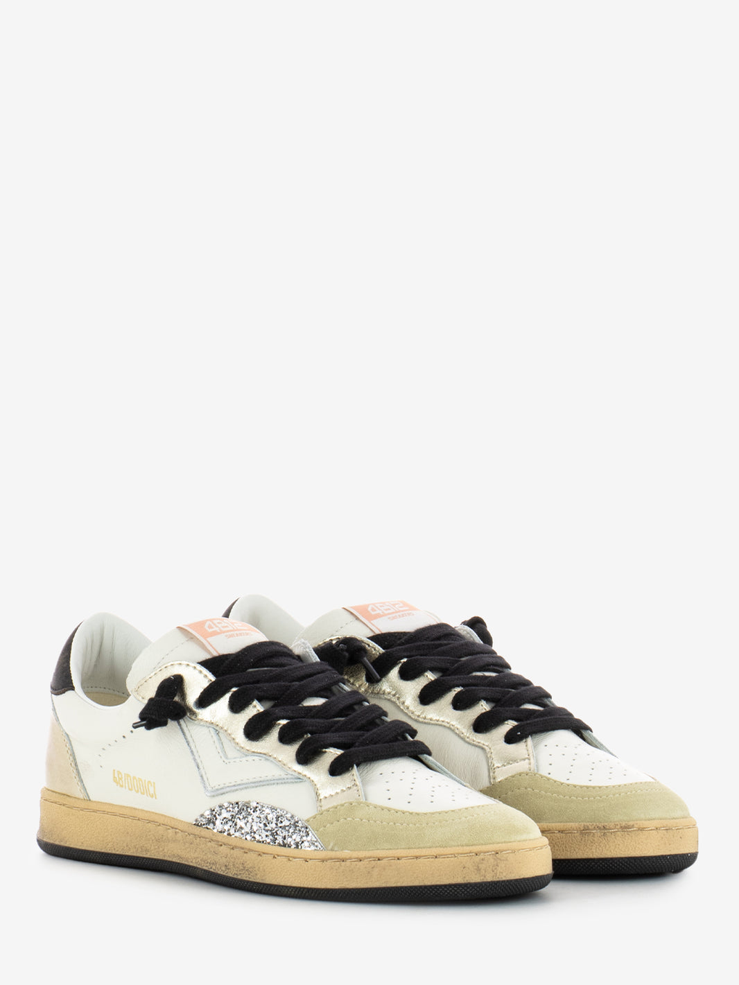 Play New D161 white / gold / black sneaker