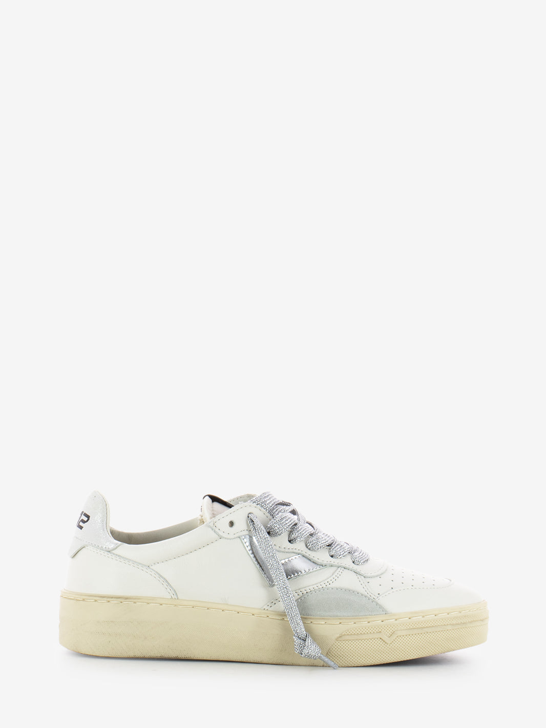 Hyper white / silver sneakers