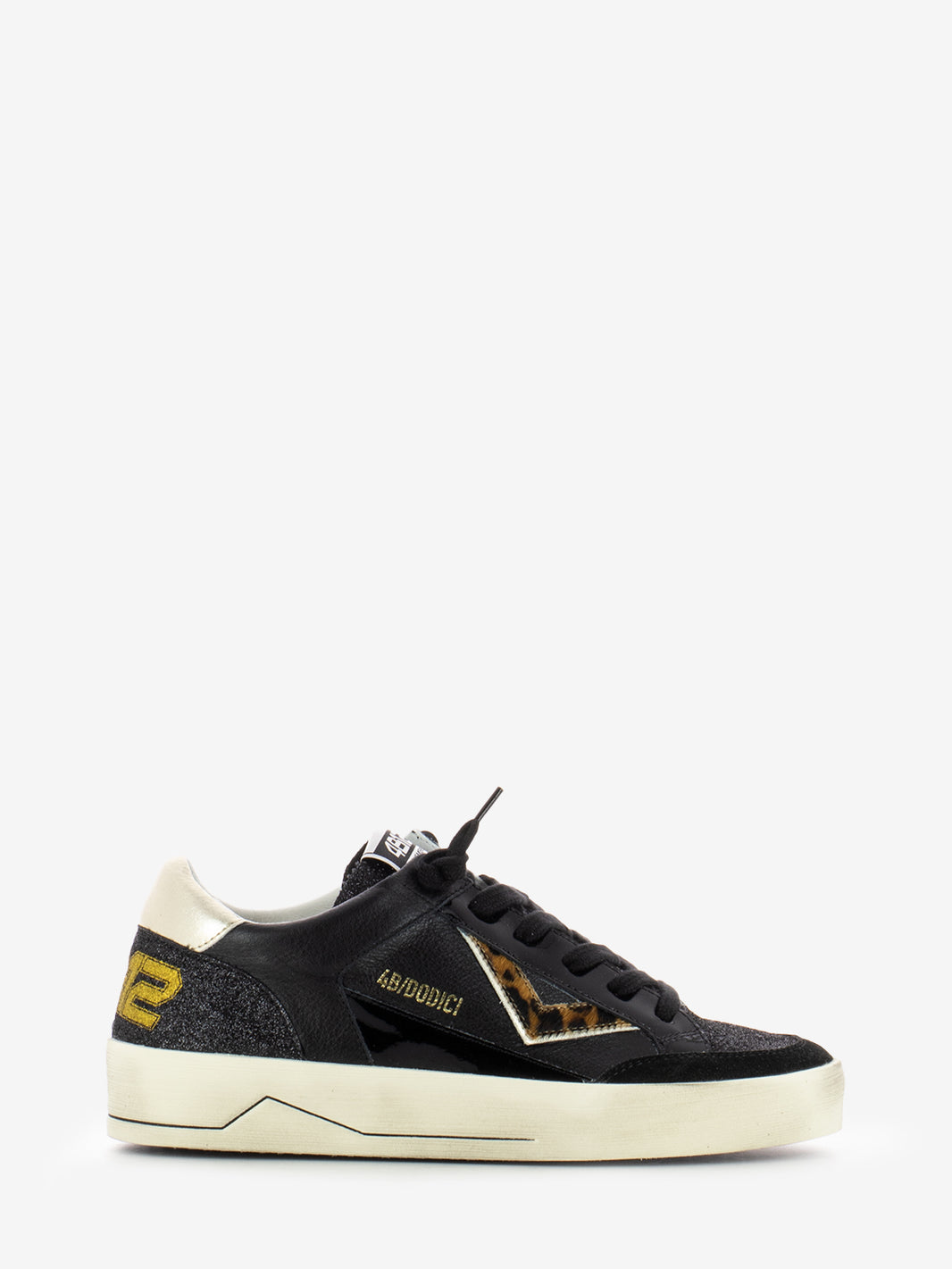 Kyle-D886 Black Sneakers
