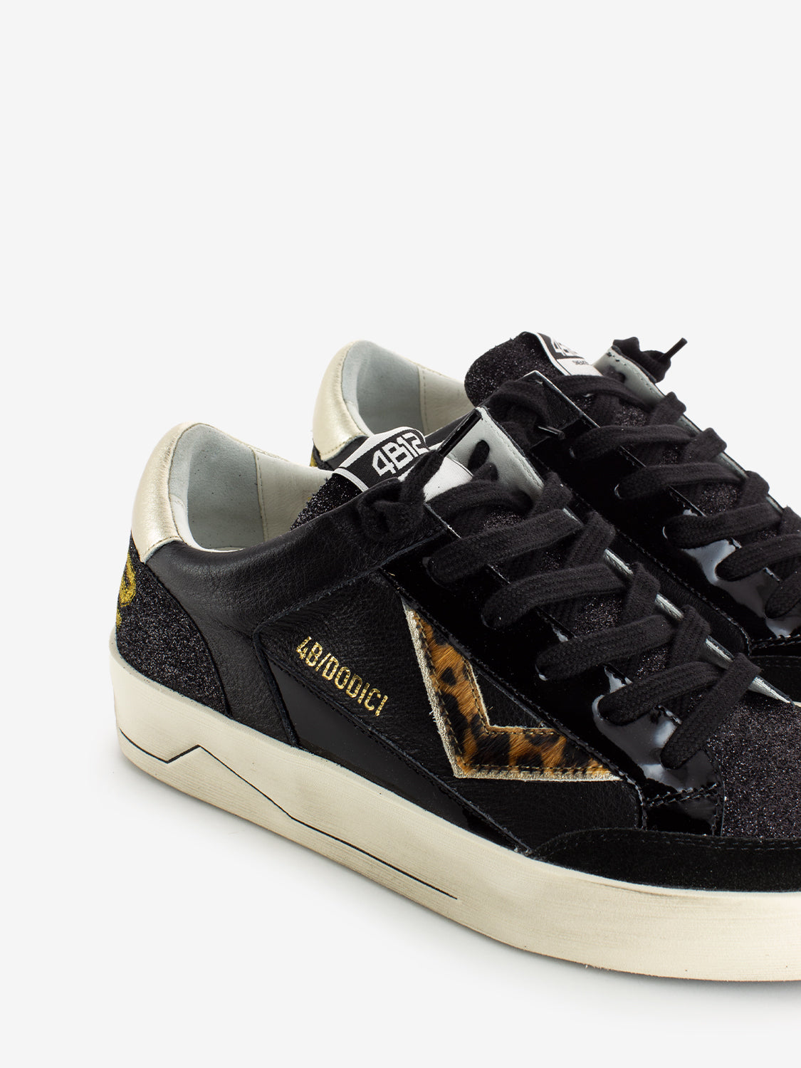 Kyle-D886 Black Sneakers