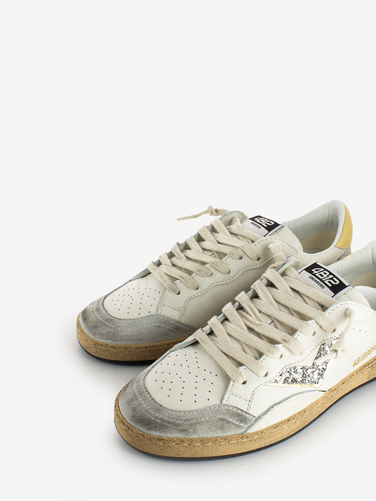 4B12 - Sneakers Play New bianco / oro / ghiaccio