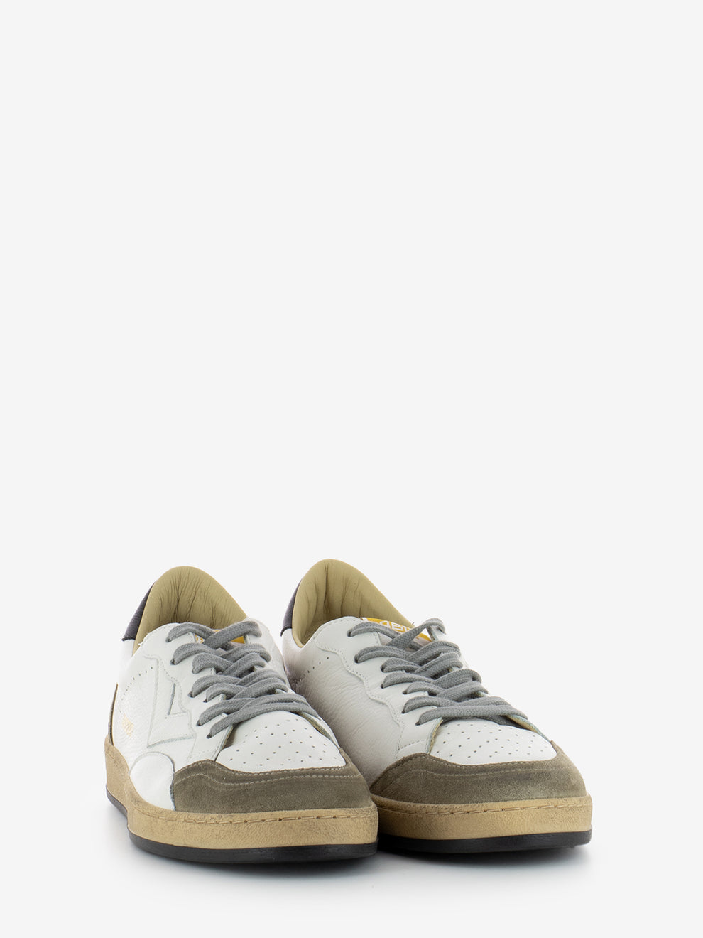 Play taupe / white / black sneakers