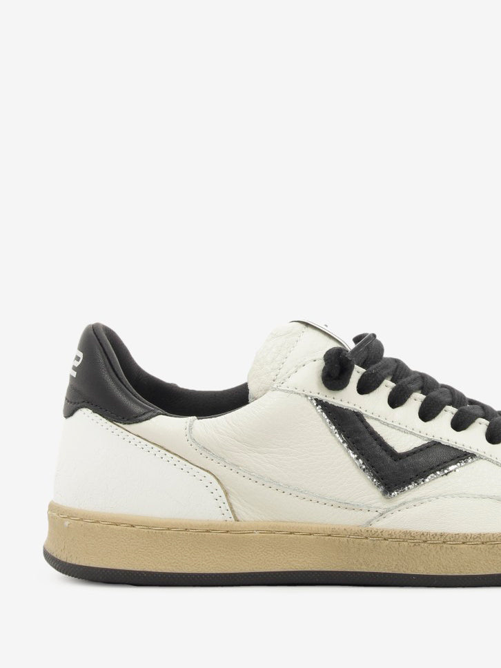 SNEAKER LEATHER WHITE/BLACK PLAYNEW-D2027