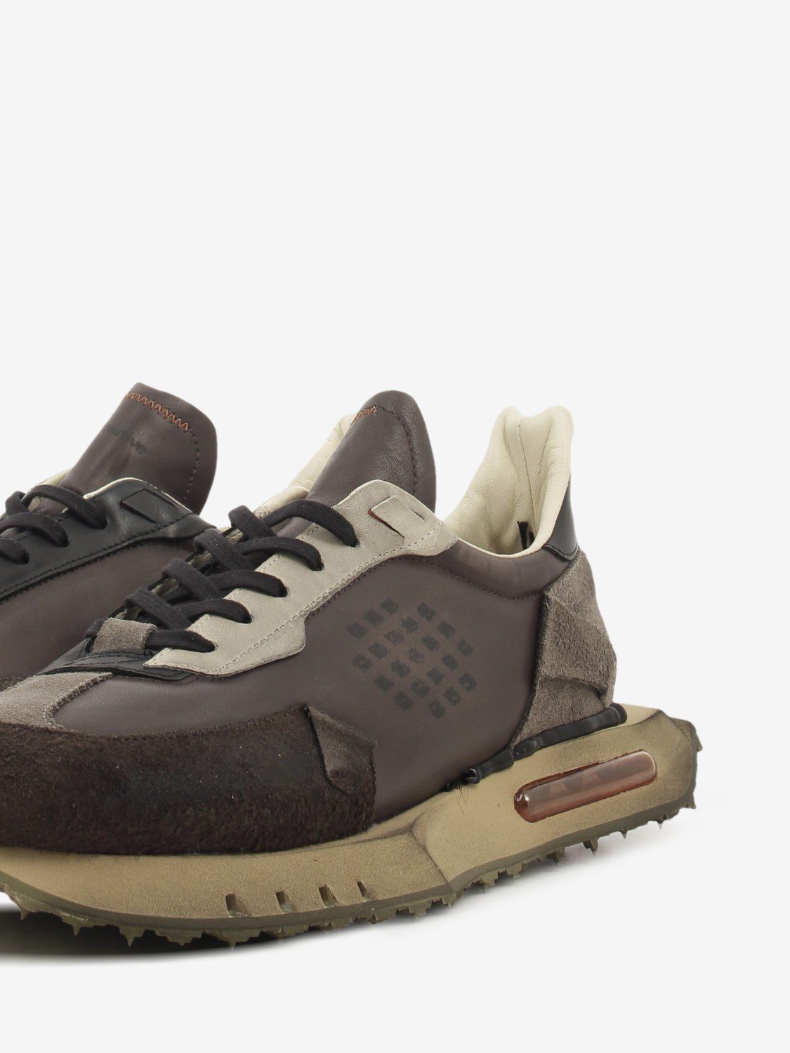 Sneakers Space Race brown