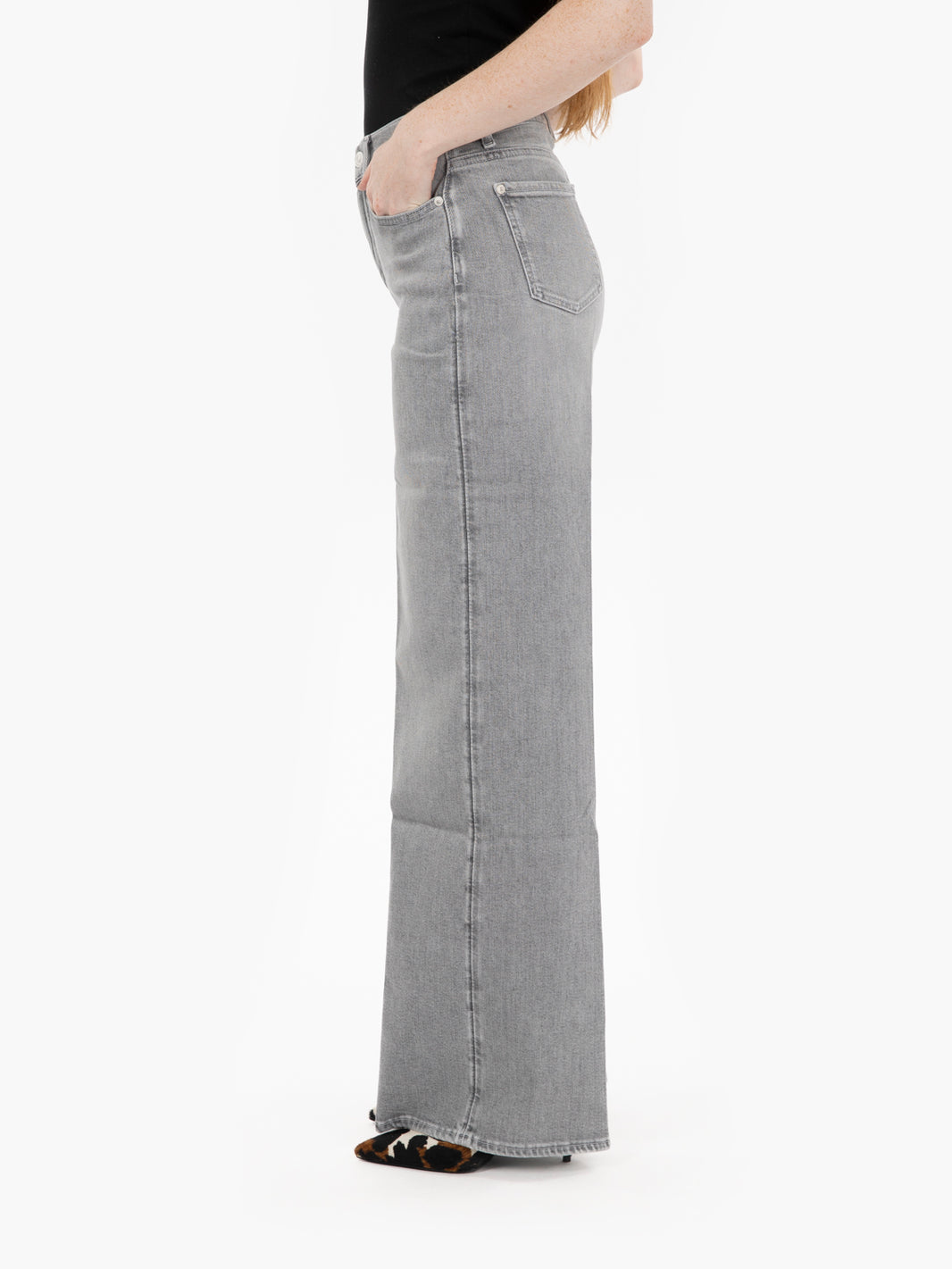Lotta Panalu light grey jeans