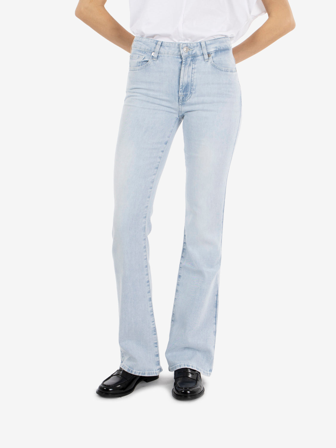 The Leggy bootcut dewdrop light blue