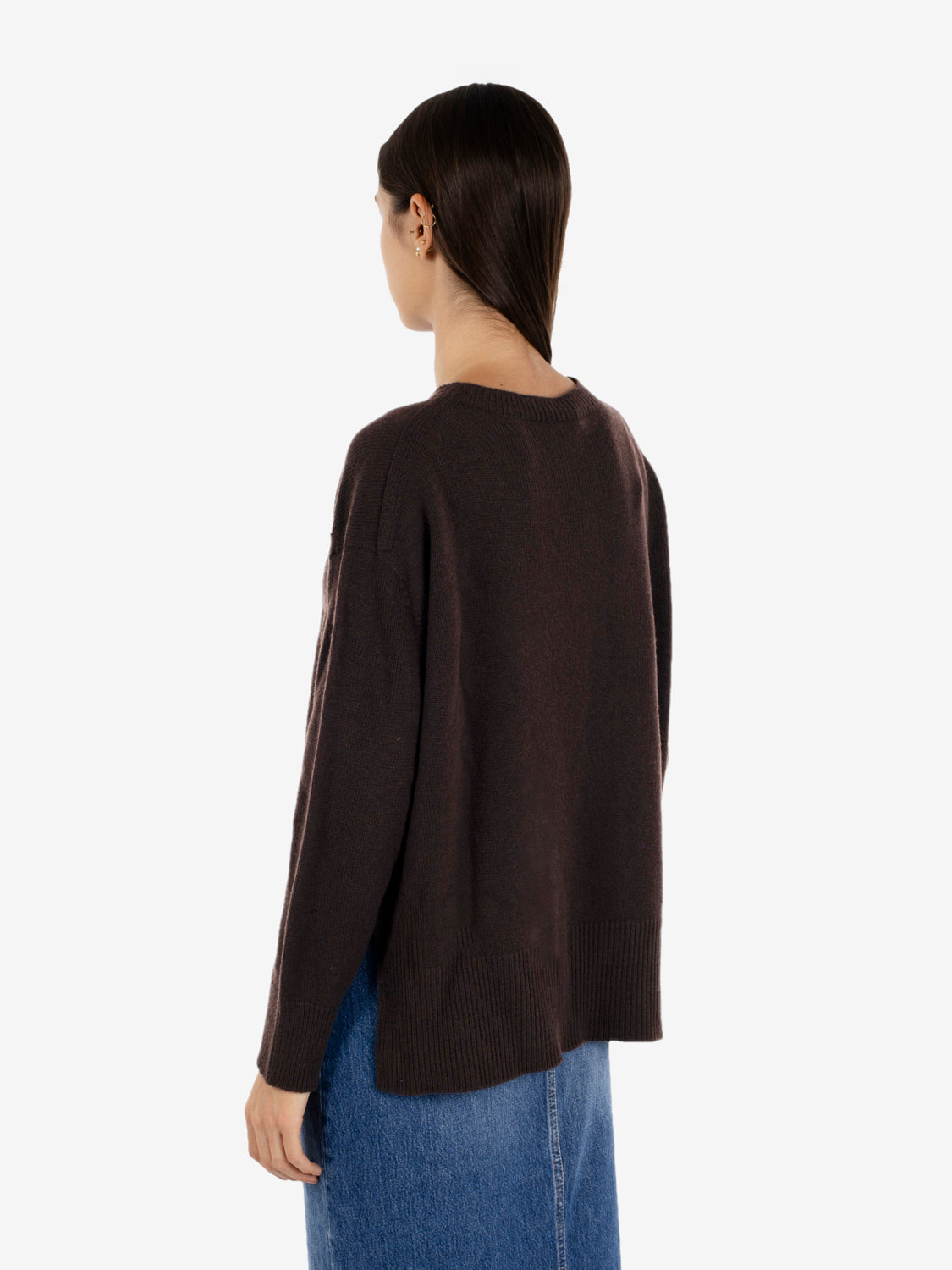 Crew neck egg-shaped coffee sweater