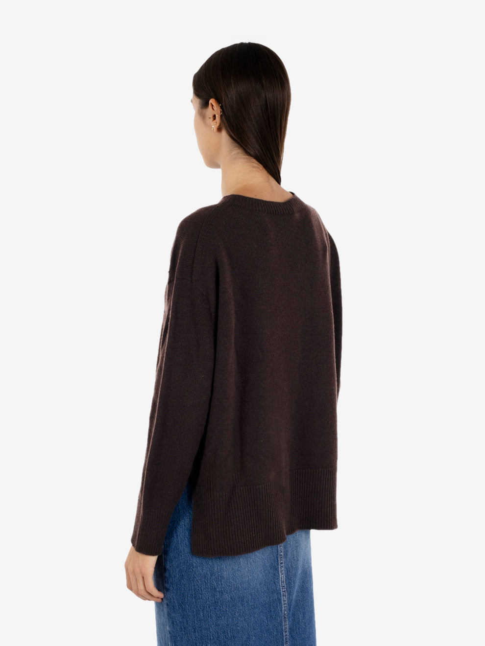 Crew neck egg-shaped coffee sweater