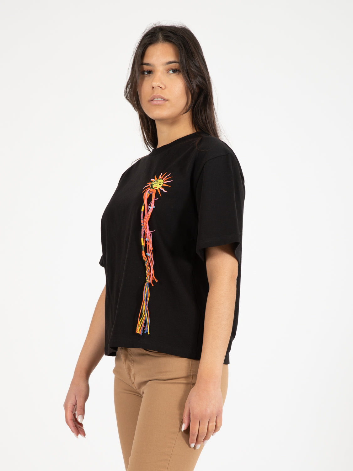 T-shirt ricamo sole nera