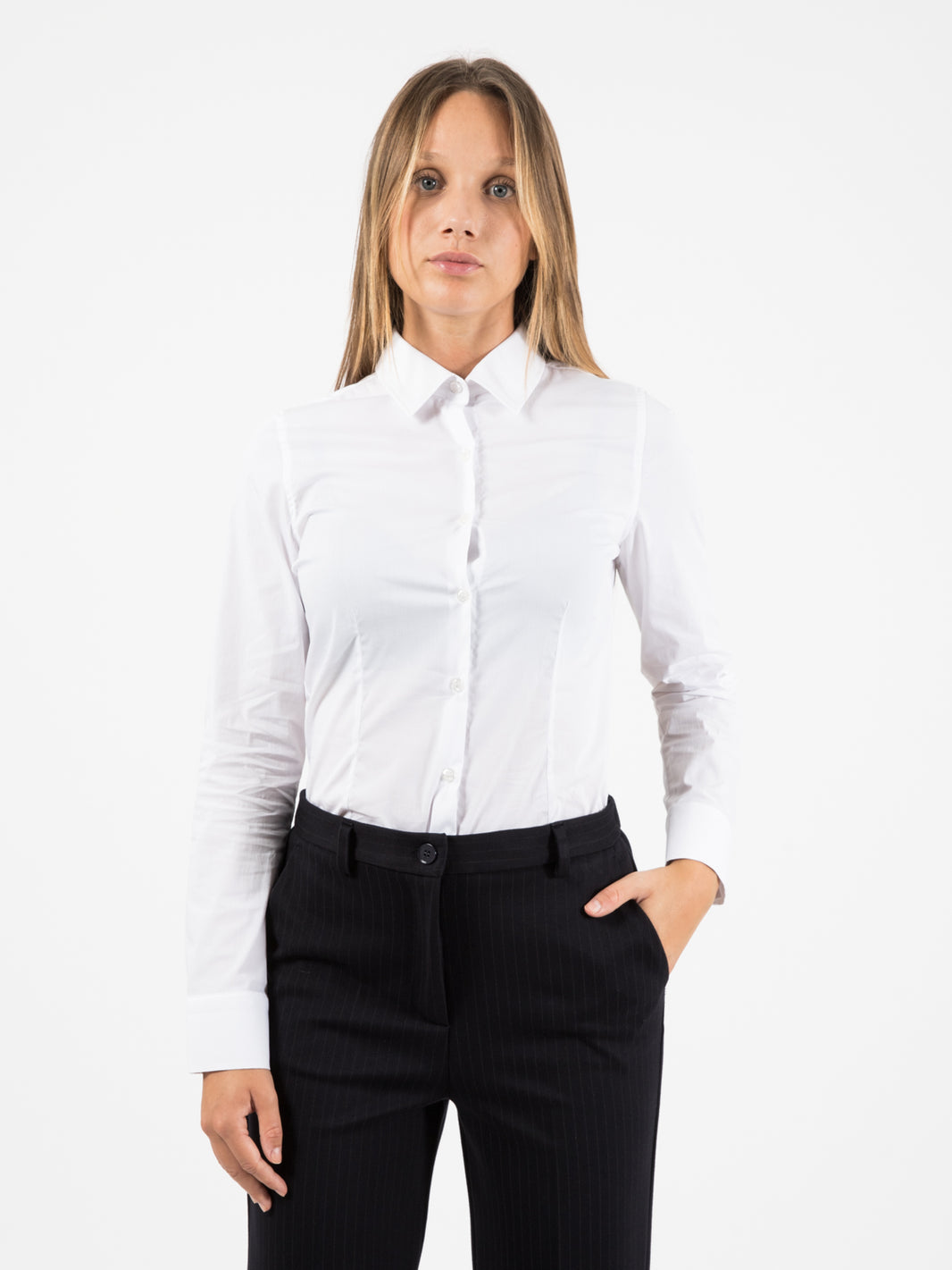 Camicia sfiancata bianca