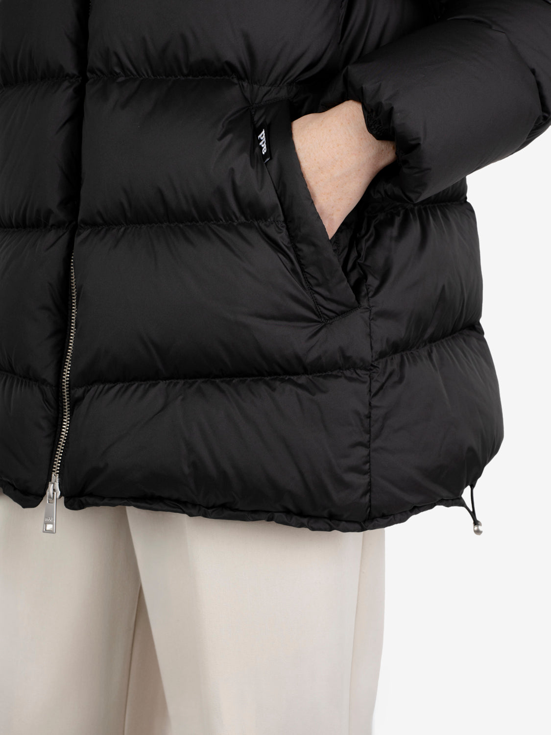 Hooded down jacket cocoon black