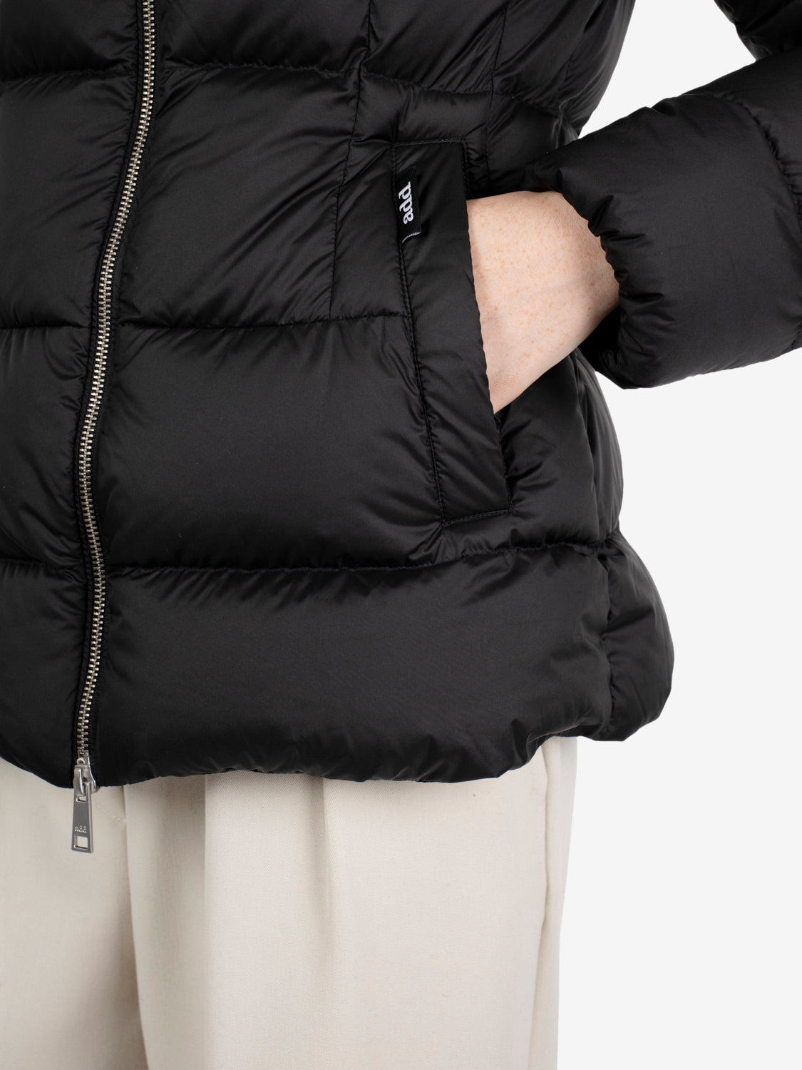 Hooded down jacket cocoon black