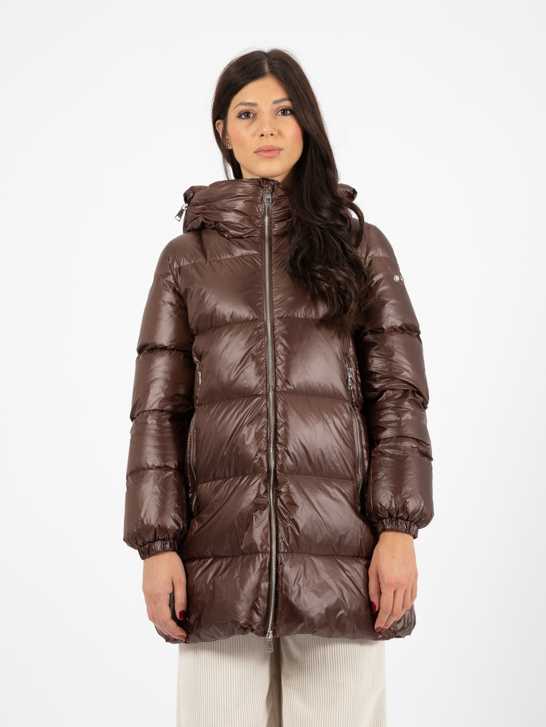 Piumino lucido con cappuccio wood