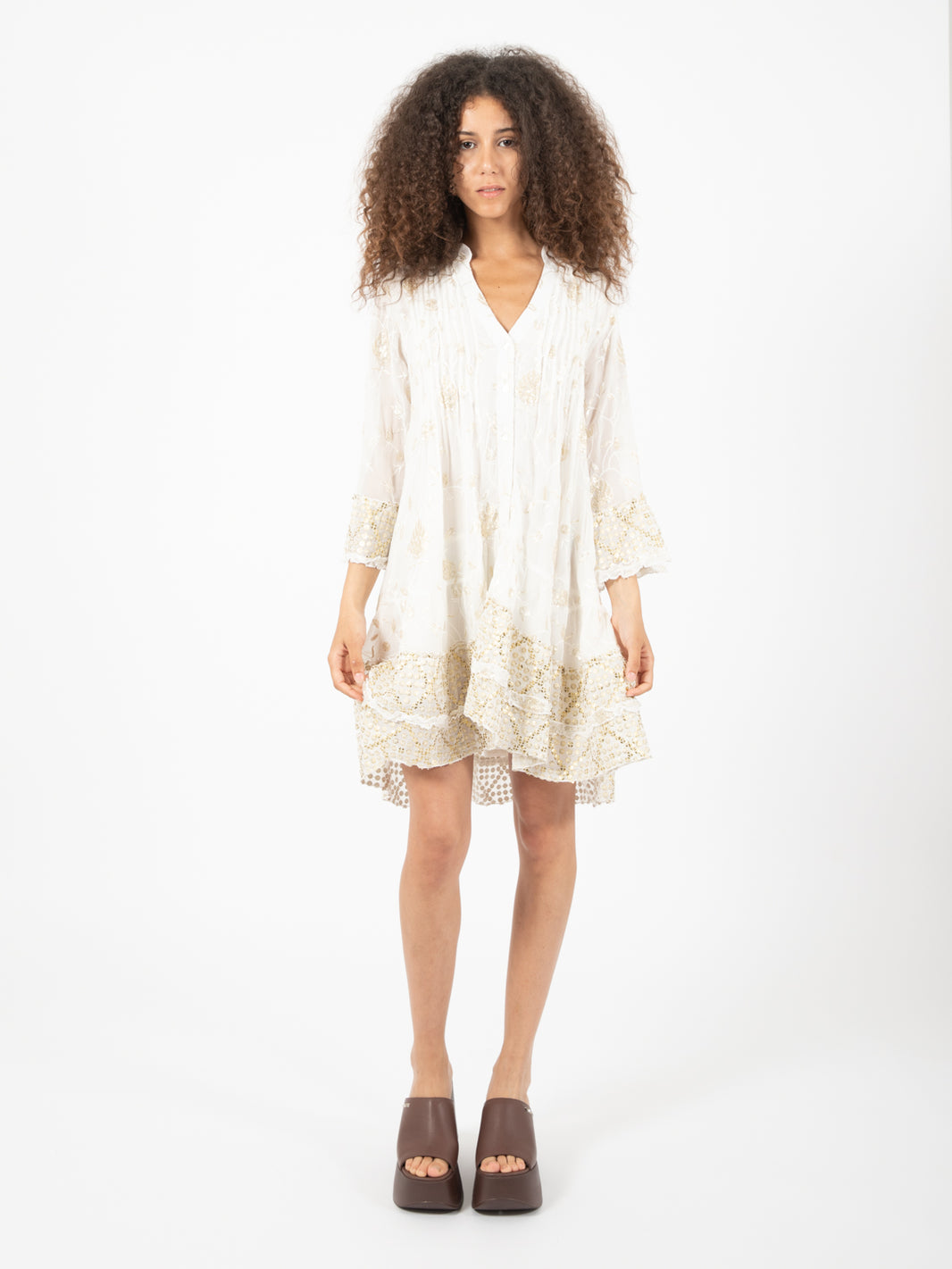 Short viscose dress with white embroidery