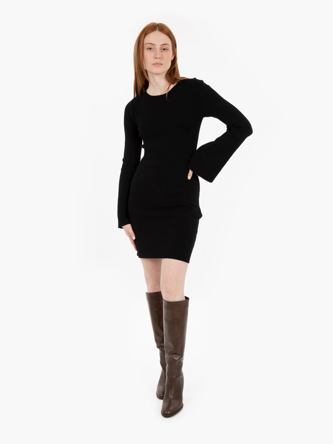 Abito cut out con ring nero