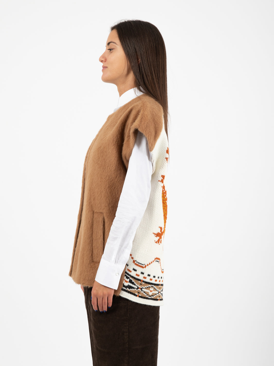 Gilet effetto teddy con inserti in maglia cammello