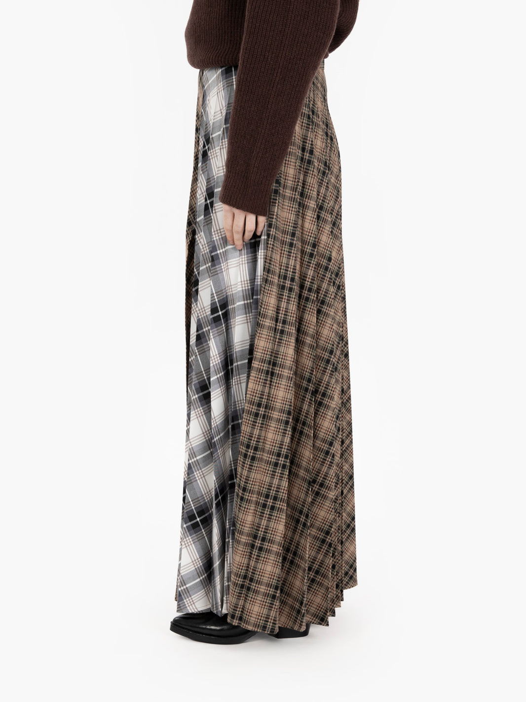 Beige check pleated skirt