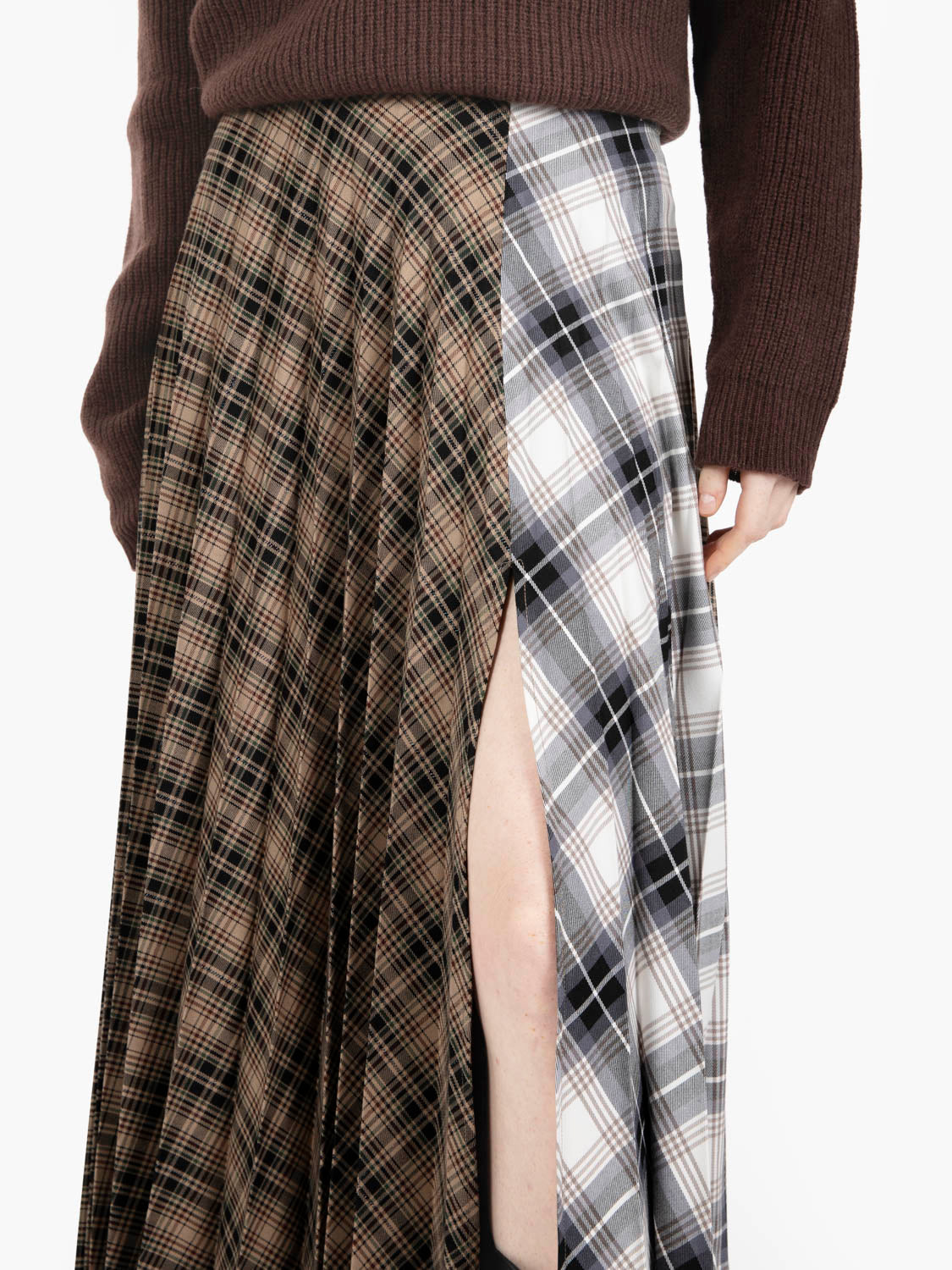 Beige check pleated skirt
