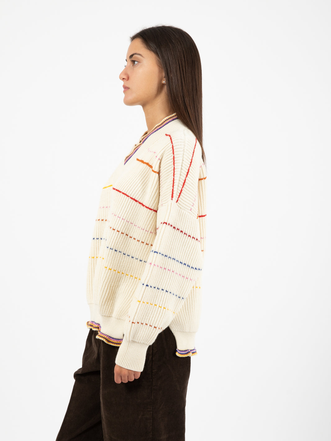 Maglione con scollo a V e fili a contrasto panna