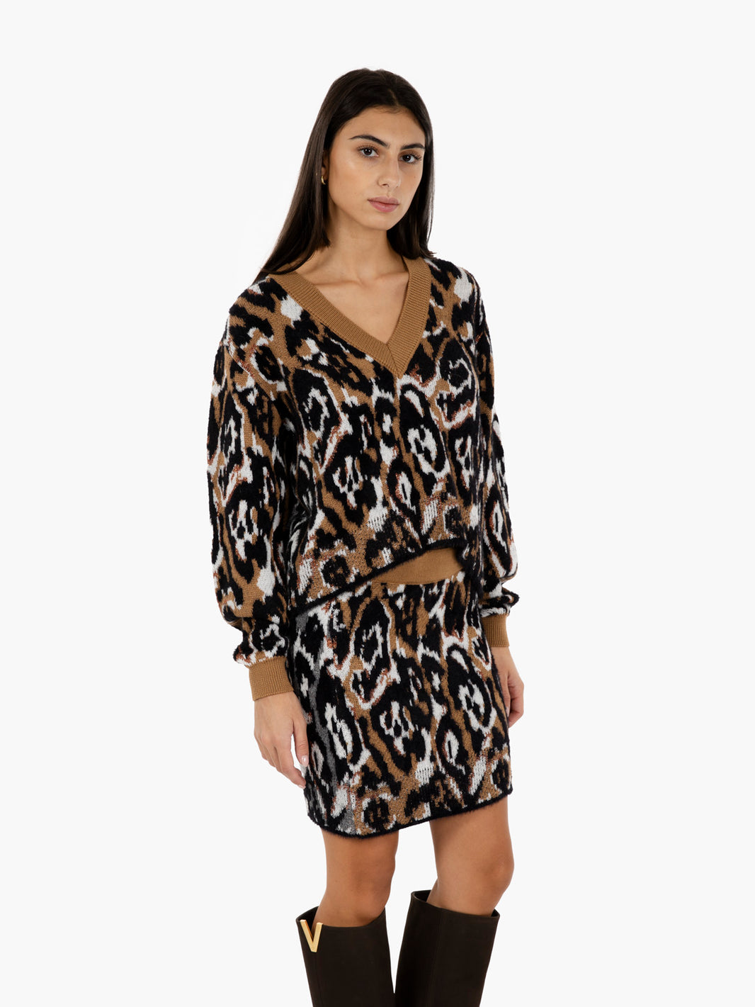 Spotted jacquard sweater