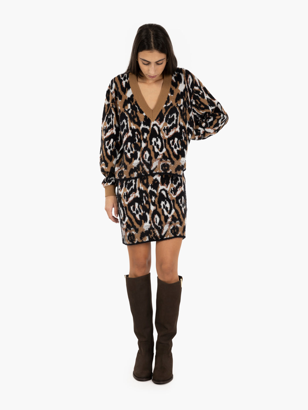 Mini skirt in spotted jacquard