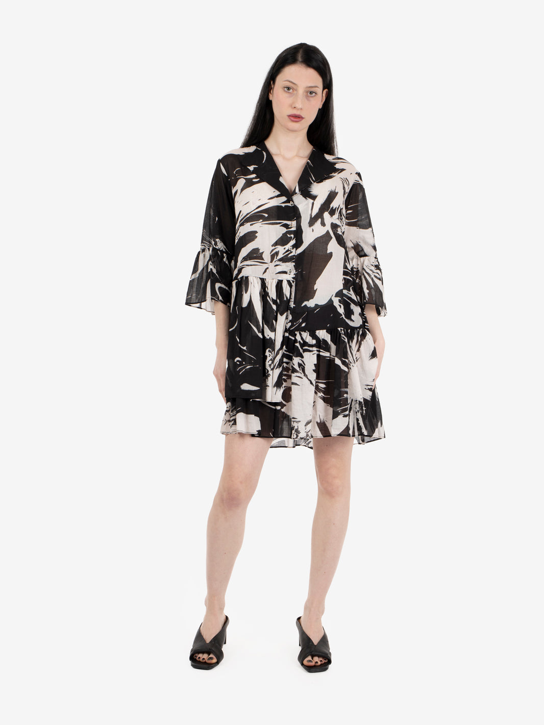 Short black and white floral print dress