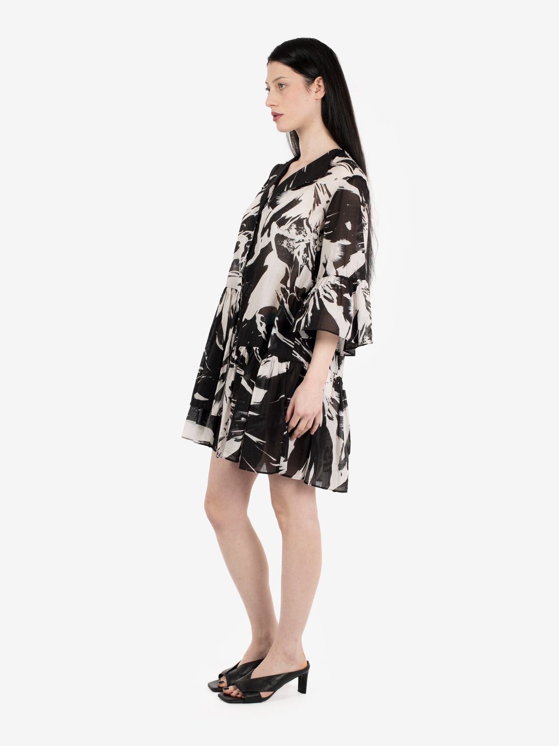 Short black and white floral print dress
