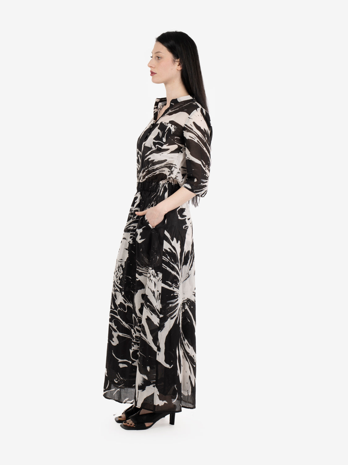 Black / white floral print maxi dress
