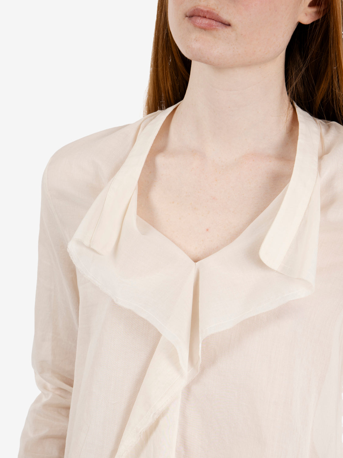 Camicia con rouges in mussola luna